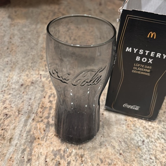 McDonald's Coca-Cola Mystery Box - Picture 4 of 5